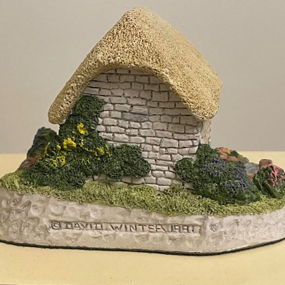 David Winter Cottages - Collectors Guild - Irish Water Mill - In Box & COA - Picture 2 of 3